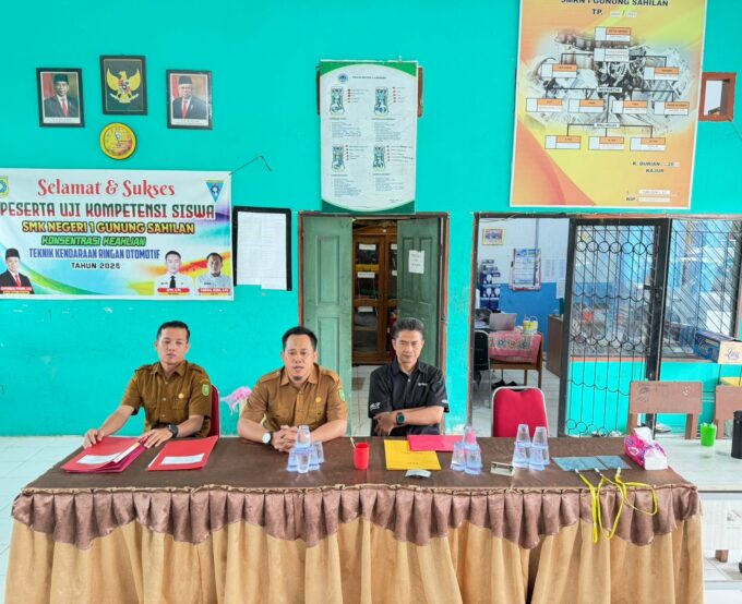Pelaksanaan UKK Mandiri Day 1 TKR di SMKN 1 Gunung Sahilan Berjalan Lancar